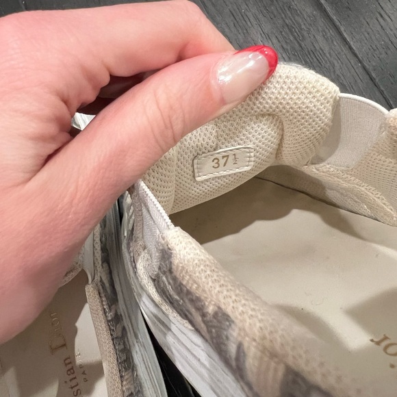 Dior solar oblique embroid sneaker in Grey Stone - Picture 14 of 16